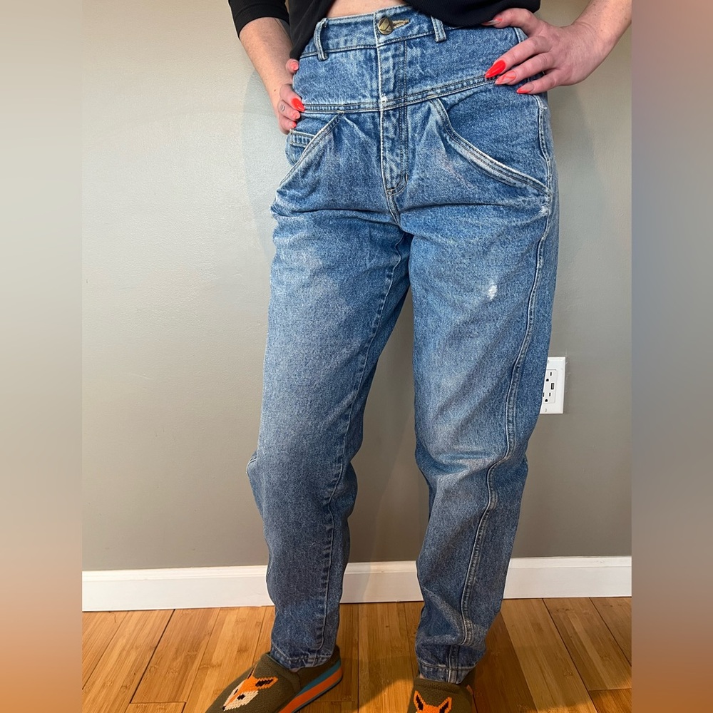 Vintage 80s women’s high waisted Lizwear distressed jeans